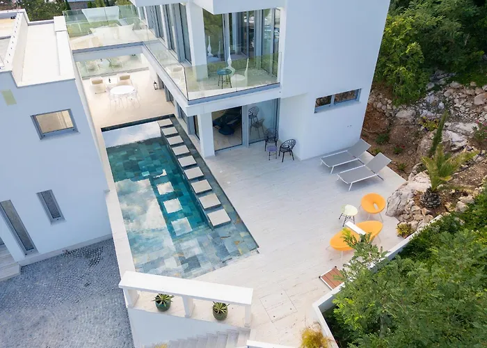 The Oscar فيلة *